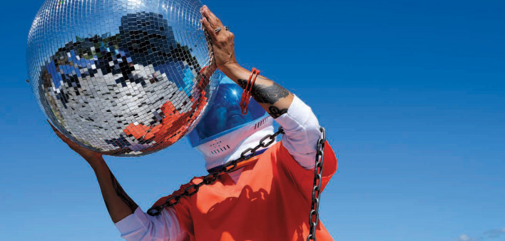 Fire Island (2021) Lola Flash